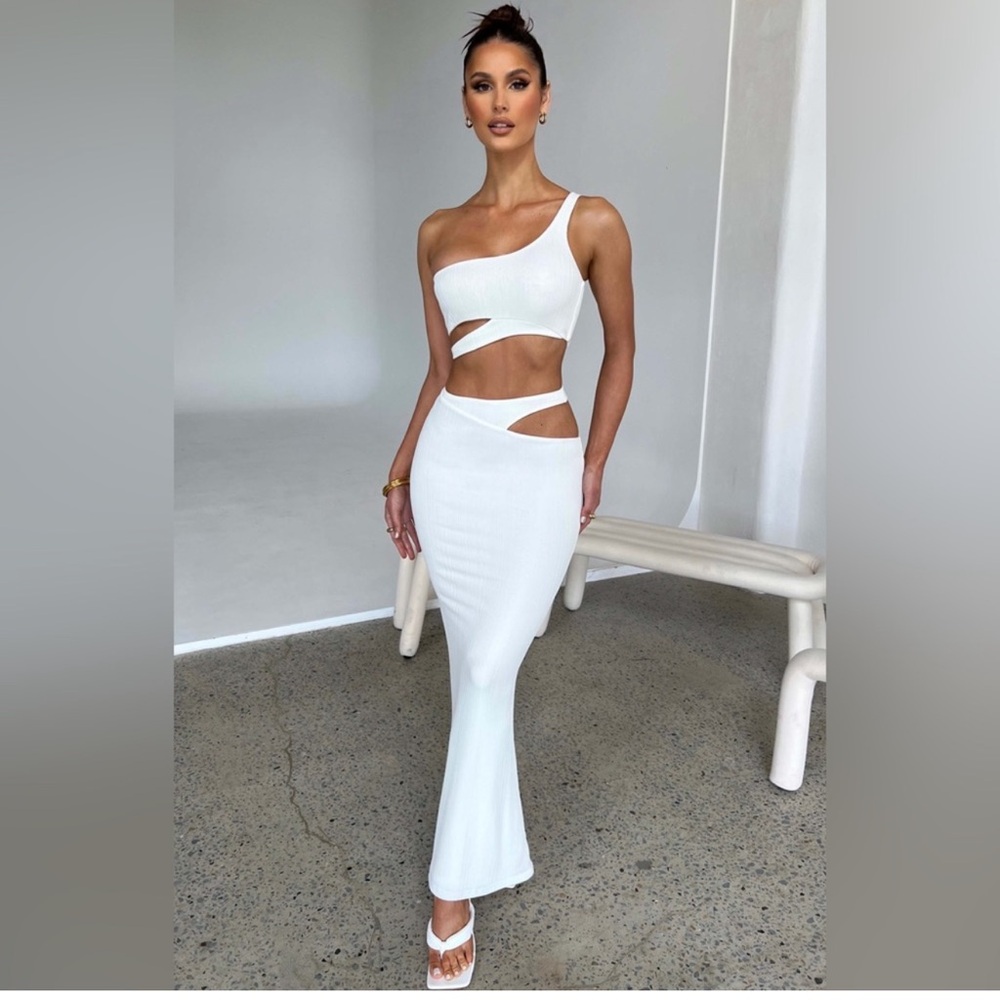 White One-Shoulder Cutout Dress